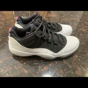 Getting rid of old shoes. No box included.